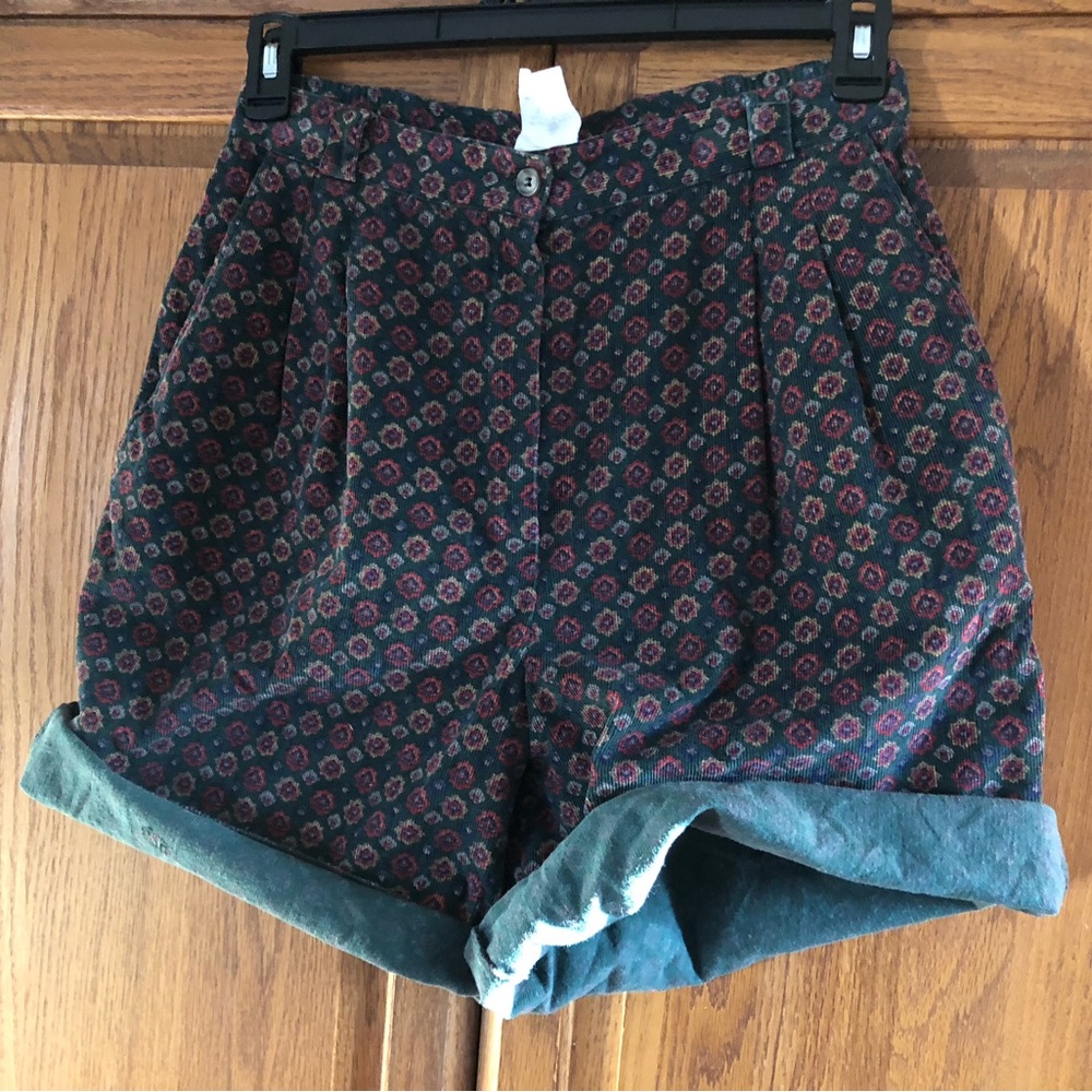 Floral Patterned Women's Shorts